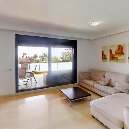 Beachside With Sea View Apartament