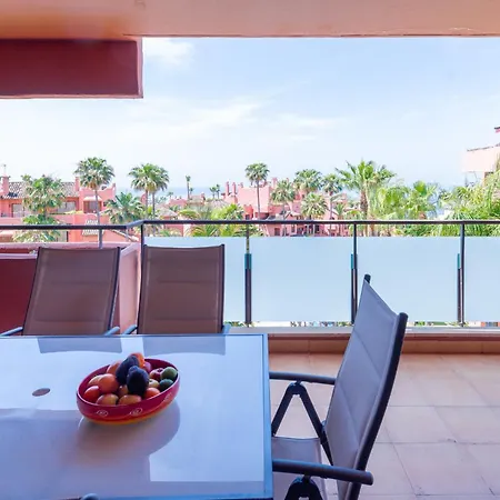 Apartment Beachside With Sea View Estepona