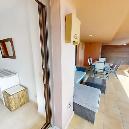 Beachside With Sea View * Estepona