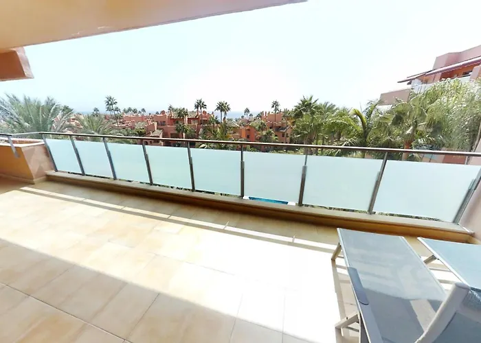 Beachside With Sea View Apartment *