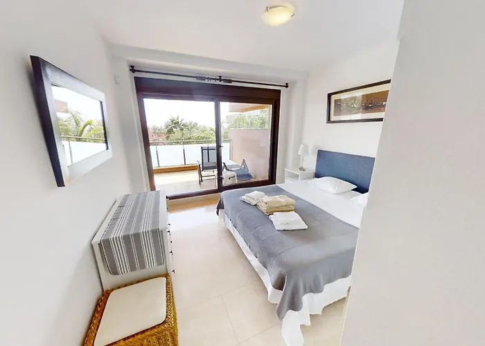 Beachside With Sea View * Estepona