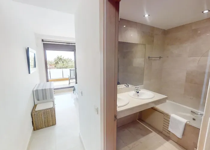 Beachside With Sea View *