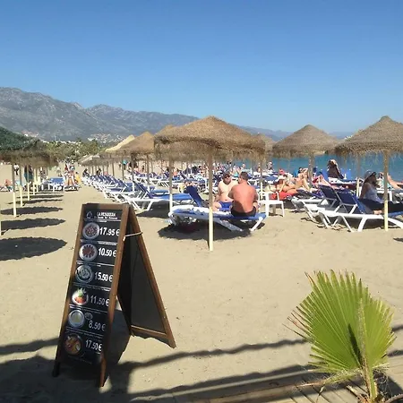 Apartmán Beachside With Sea View